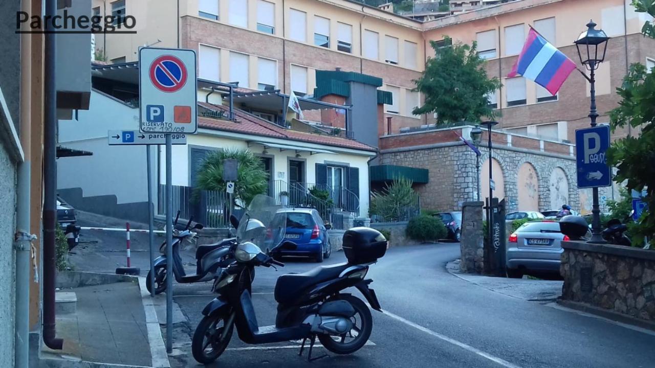 Ampio Monolocale Con Balcone Fronte Mare Holiday home *