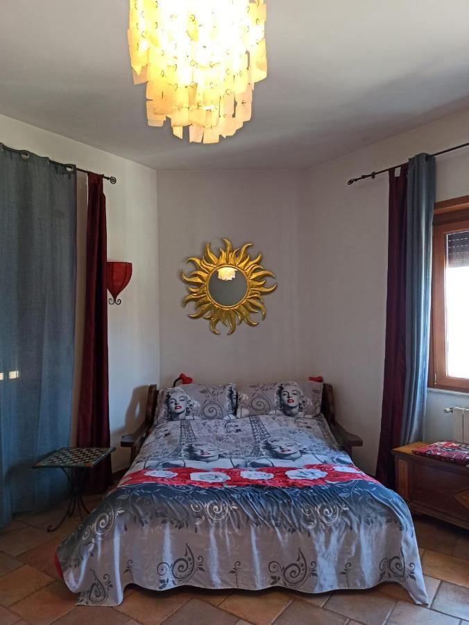 Ampio Monolocale Con Balcone Fronte Mare